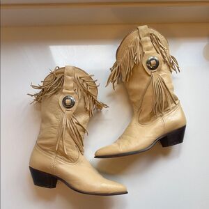 Genuine Tan Leather Western Cowboy Boots Size 7.5 Wonen’s Fringed Vintage